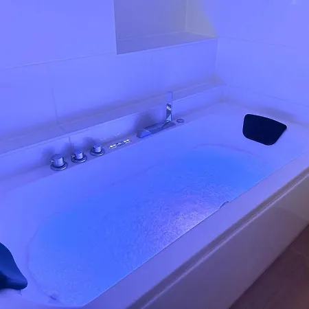 Inn Jacuzzi Prive - Netflix - Wi-fi - Parking Gratuit Chatel-Guyon