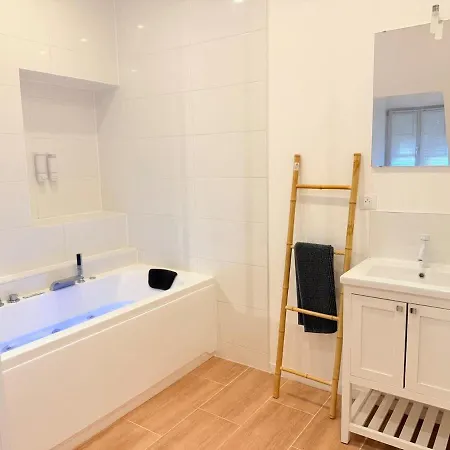Inn Jacuzzi Prive - Netflix - Wi-fi - Parking Gratuit *