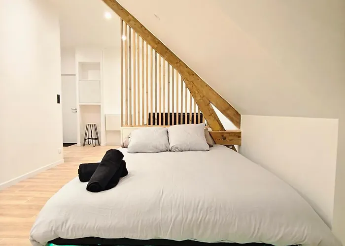 Apartment Jacuzzi Prive - Netflix - Wi-fi - Parking Gratuit *